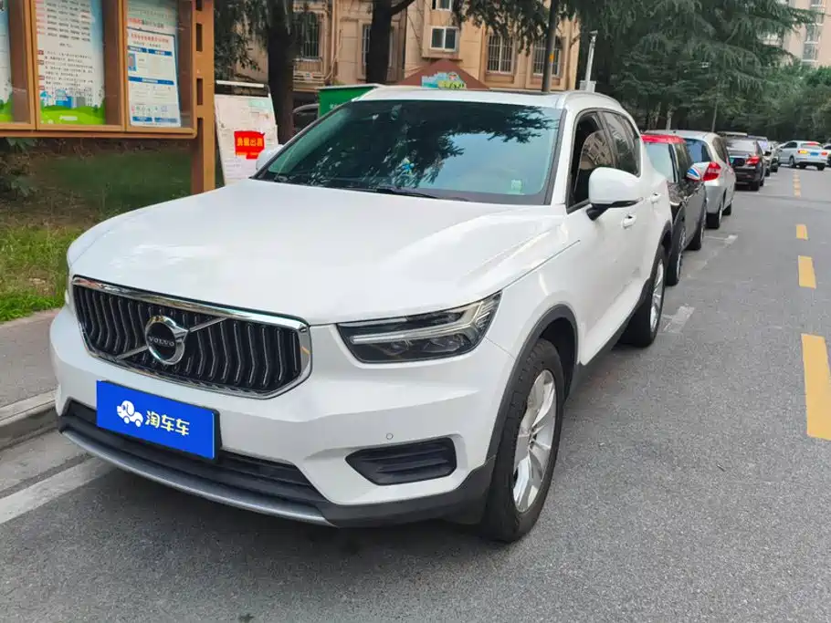 Volvo XC40 2021