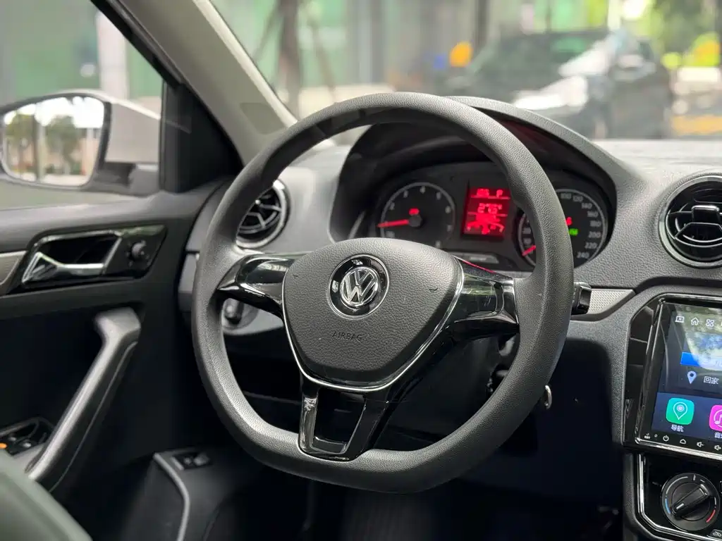 Volkswagen Jetta 2018 — фото 19