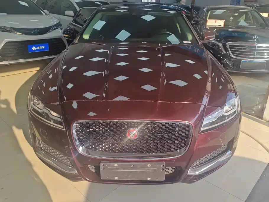 Jaguar XFL 2019