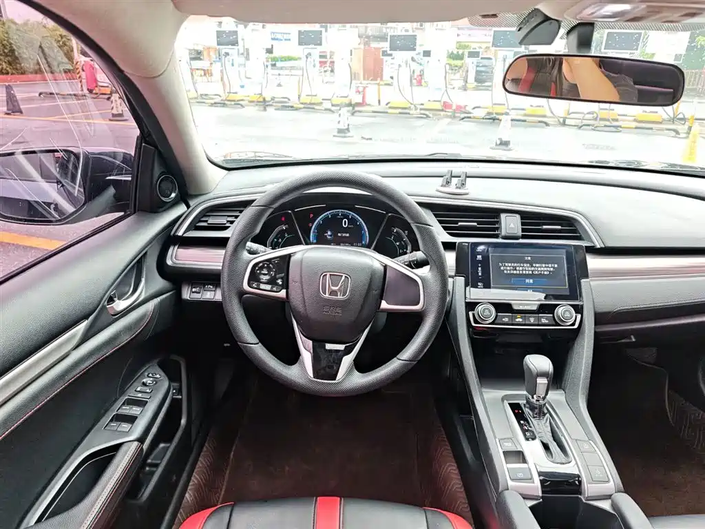 Honda Civic 2021 — фото 18