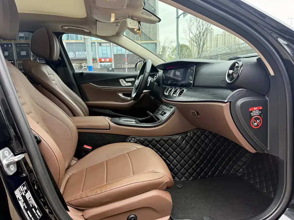Mercedes-Benz E-Class 2019 — фото 10