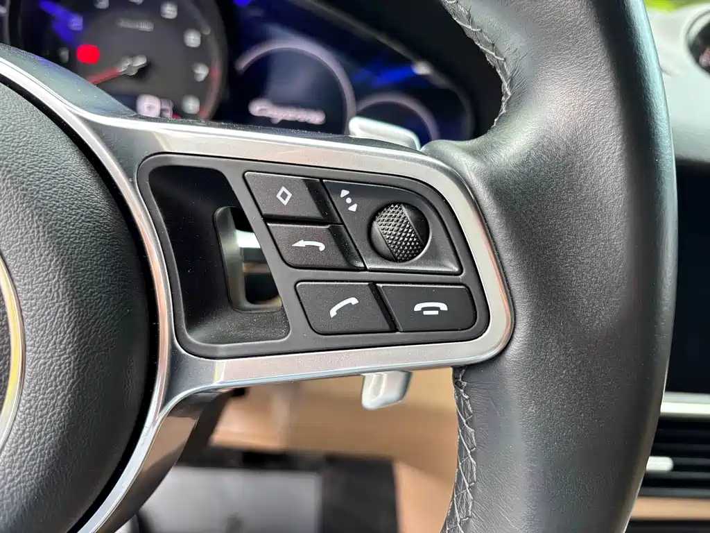 Porsche Cayenne 2021 — фото 18