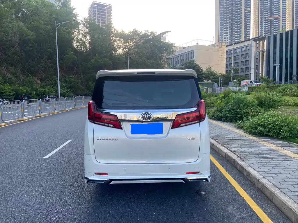 Toyota Alphard 2016 — фото 6