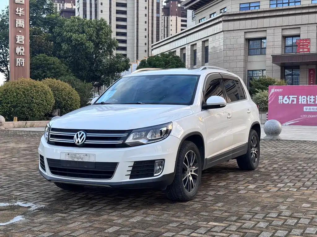 Volkswagen Tiguan 2015 — фото 1