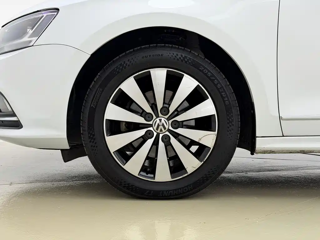 Volkswagen Sagitar 2018 — фото 12