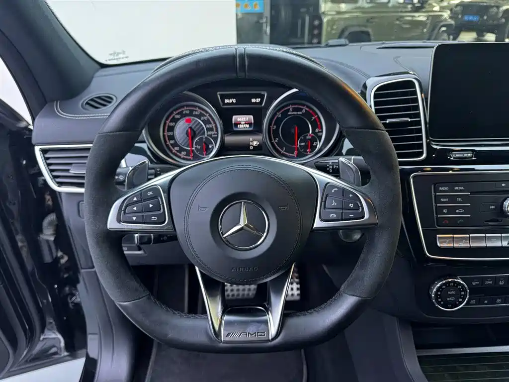 Mercedes-Benz GLS AMG 2019 — фото 13