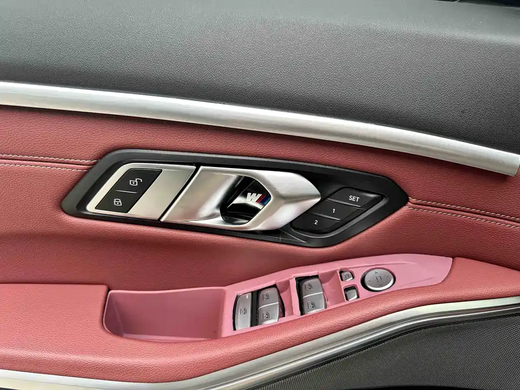 BMW 3 Series 2025 — фото 20