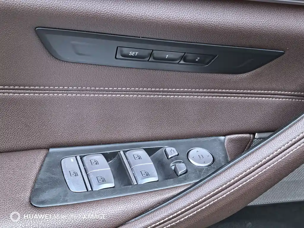 BMW 5 Series 2022 — фото 18