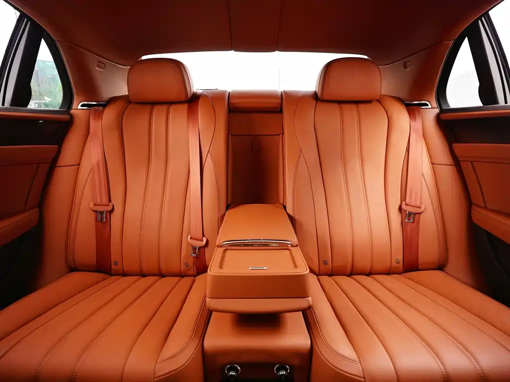 Bentley Flying Spur 2017 — фото 19