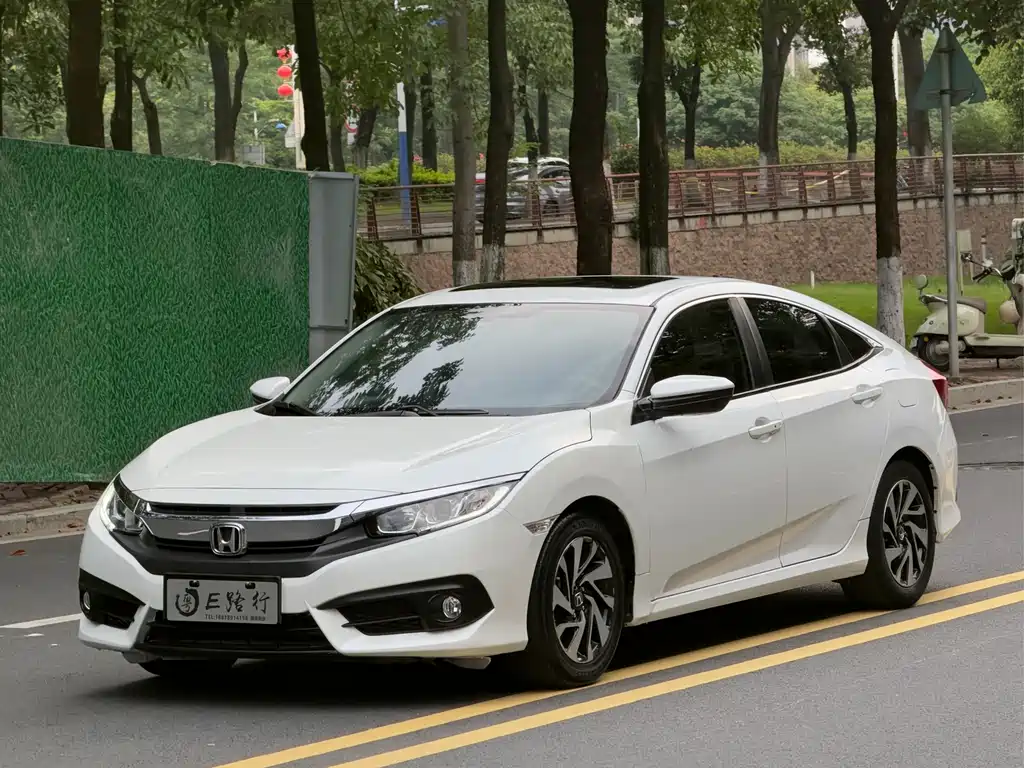 Honda Civic 2017 — фото 1
