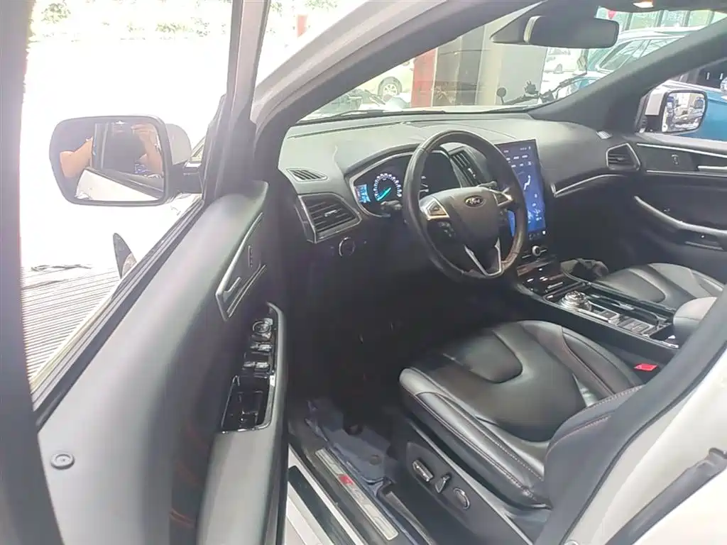 Ford Edge 2020 — фото 16