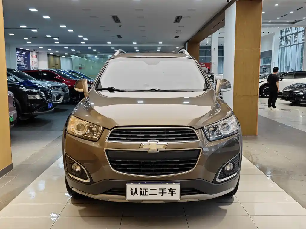 Chevrolet Captiva 2017 — фото 3