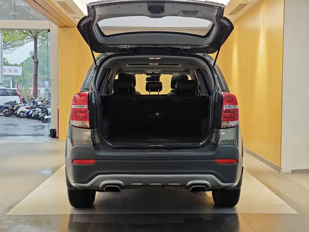 Chevrolet Captiva 2017 — фото 25