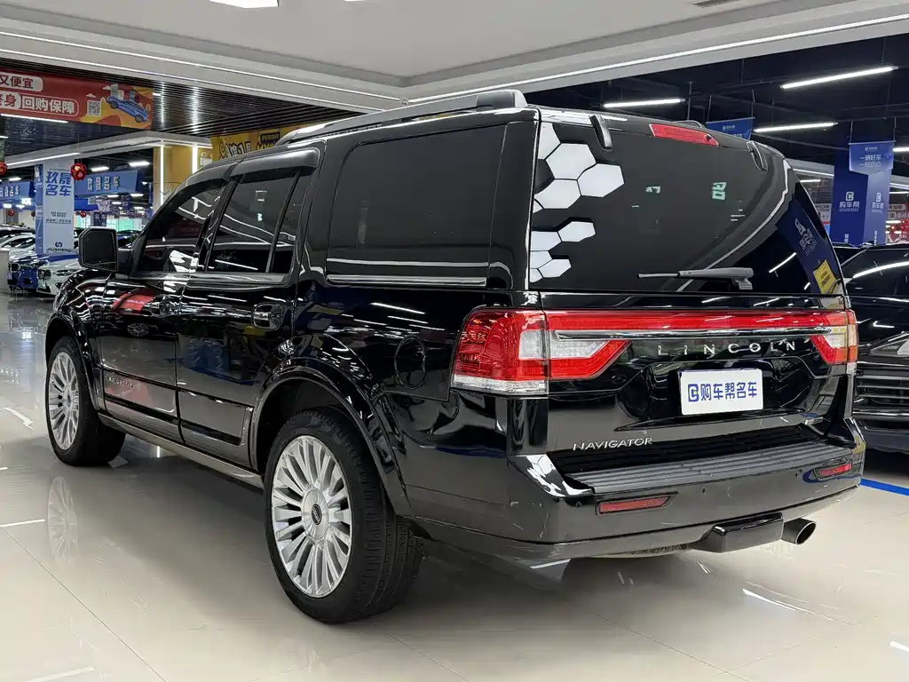 Lincoln Navigator 2017 — фото 19