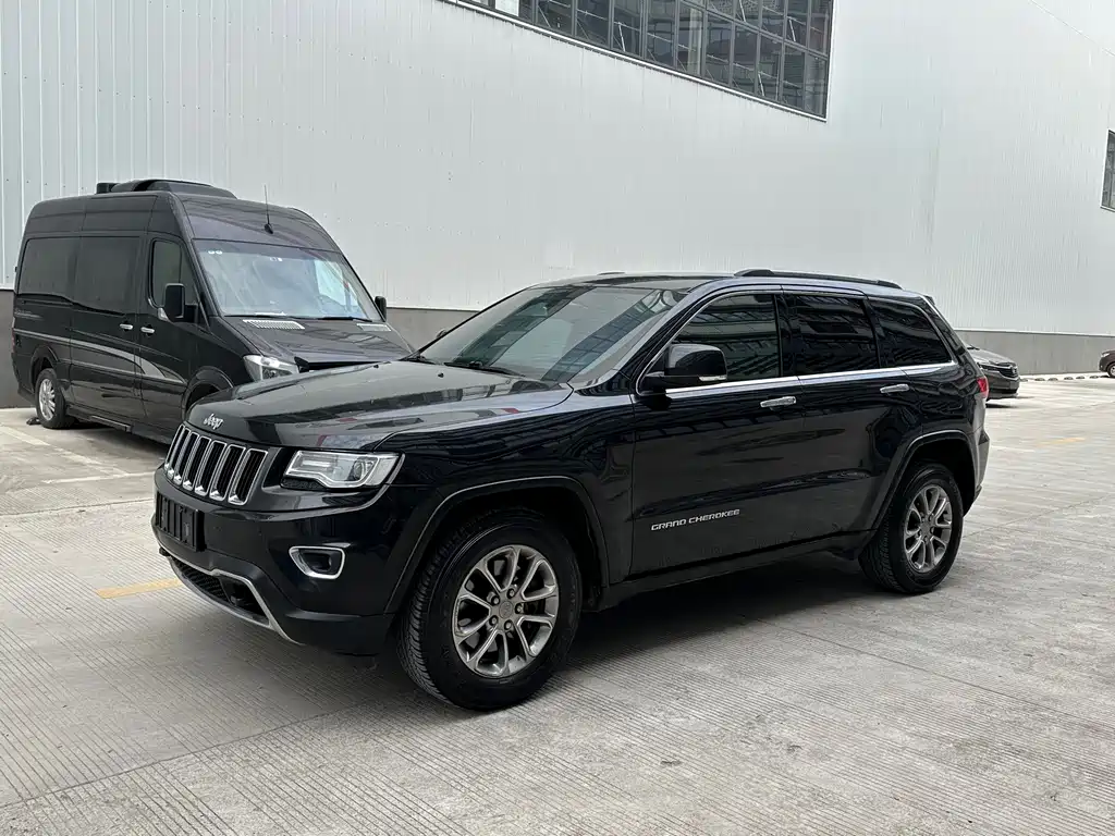 Jeep Grand Cherokee 2016