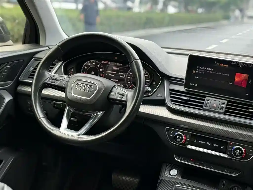 Audi Q5L 2021 — фото 9