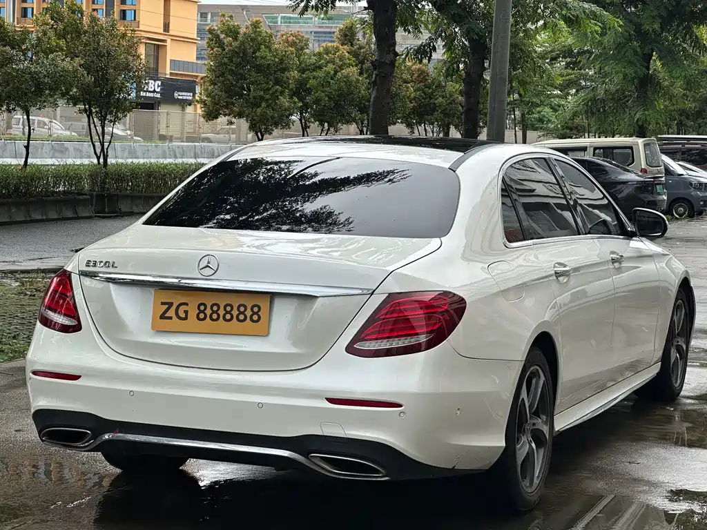 Mercedes-Benz E-Class 2018 — фото 4