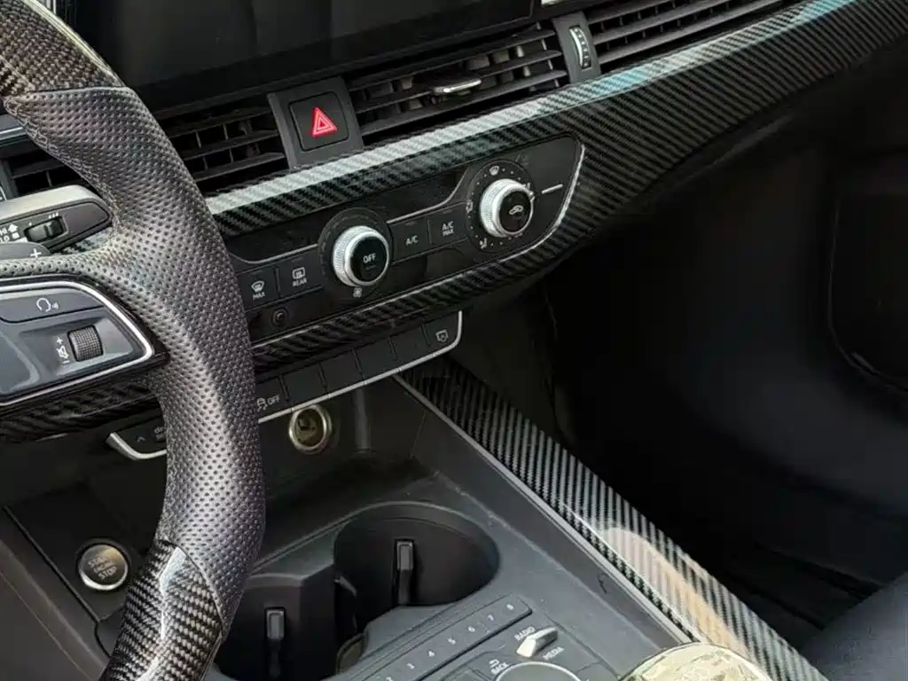 Audi A4L 2017