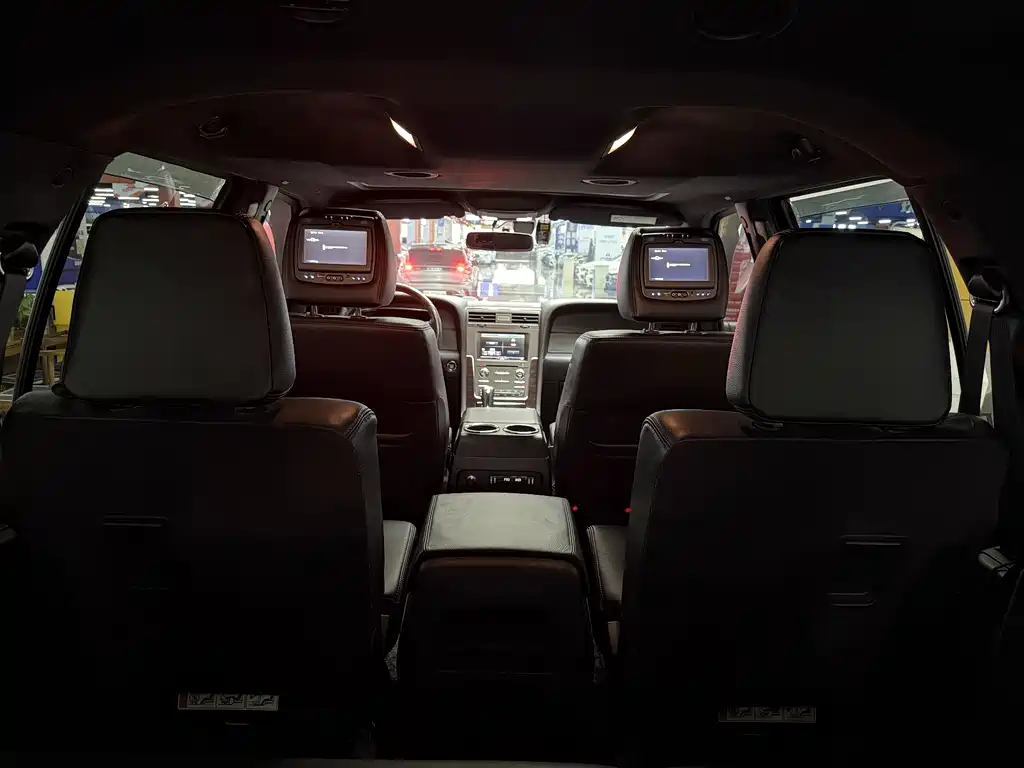Lincoln Navigator 2017 — фото 14