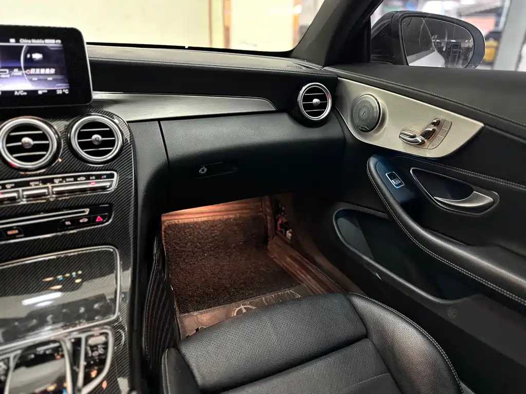 Mercedes-Benz C-Class 2017 — фото 11