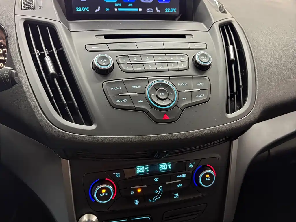 Ford Kuga 2017 — фото 9