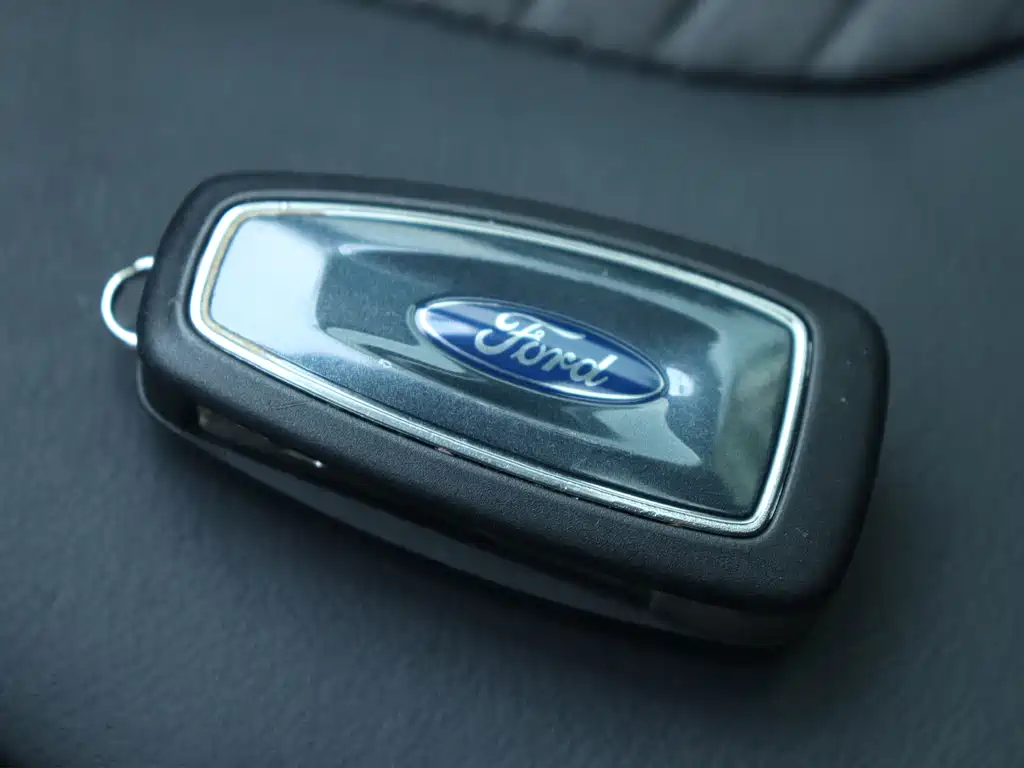 Ford Focus 2016 — фото 20