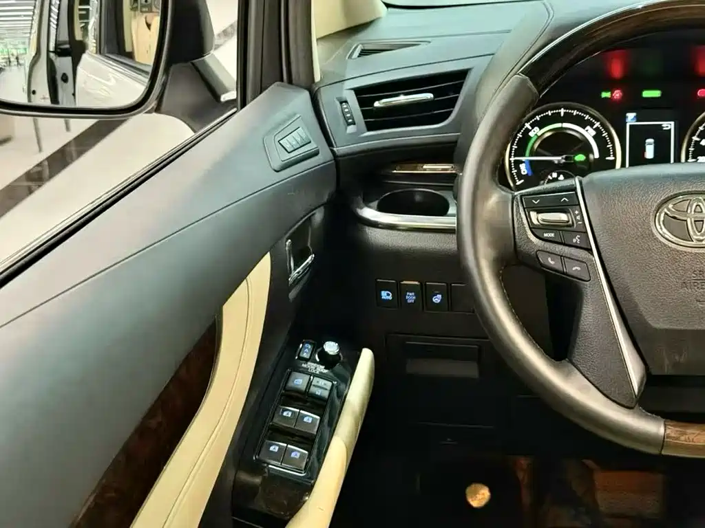 Toyota Alphard 2020 — фото 7