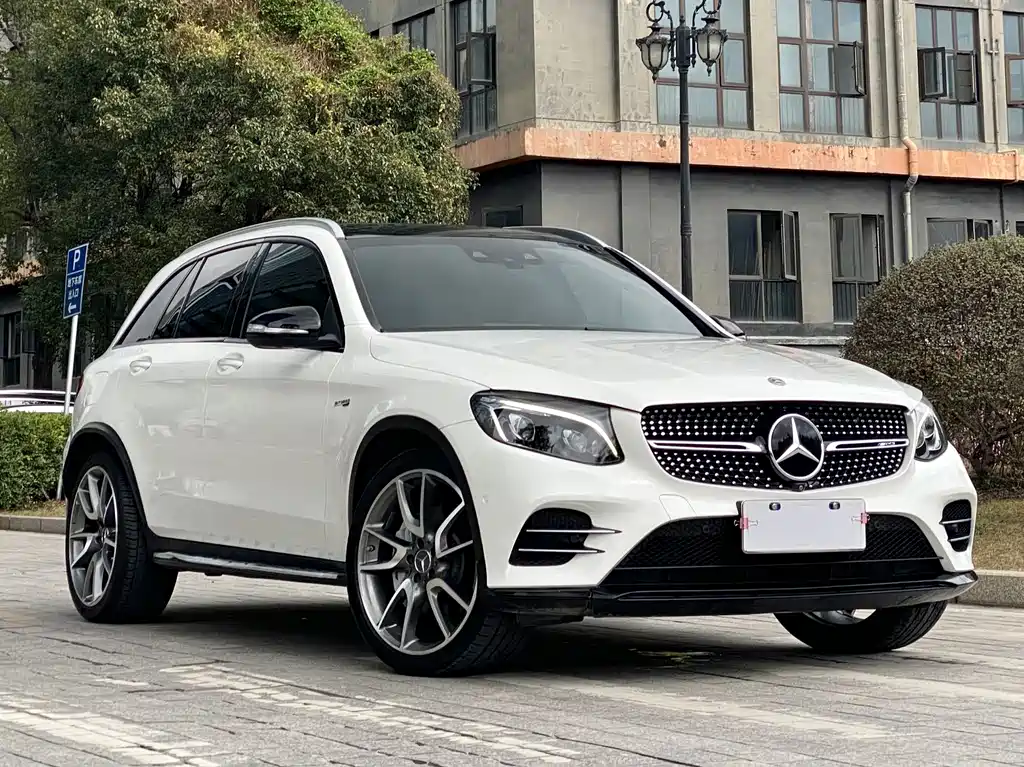 Mercedes-Benz GLC AMG 2018 — фото 5