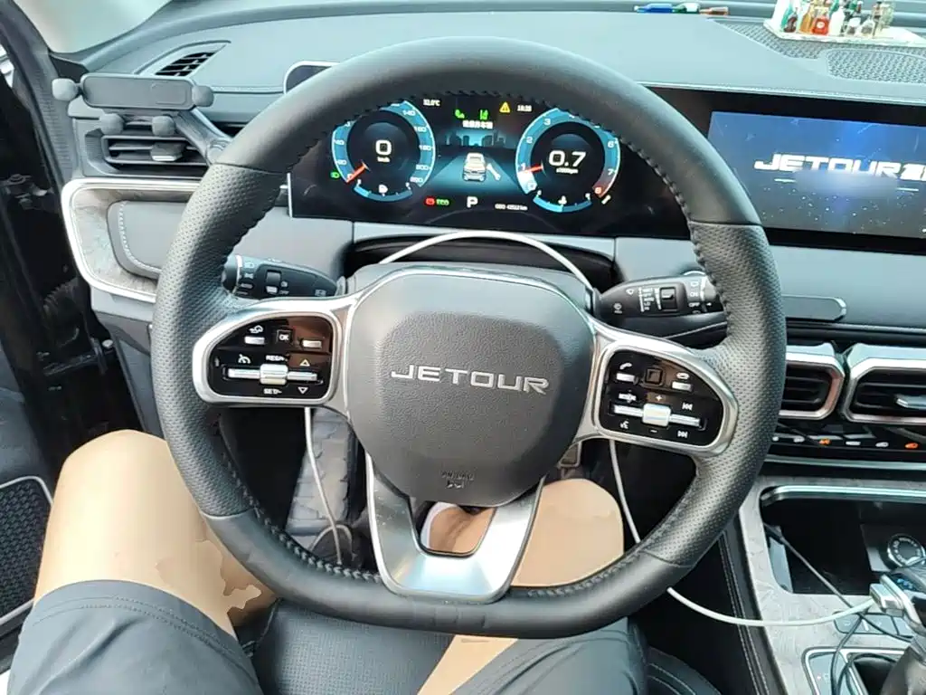 Jetour Jietu X70 PLUS 2021 — фото 11