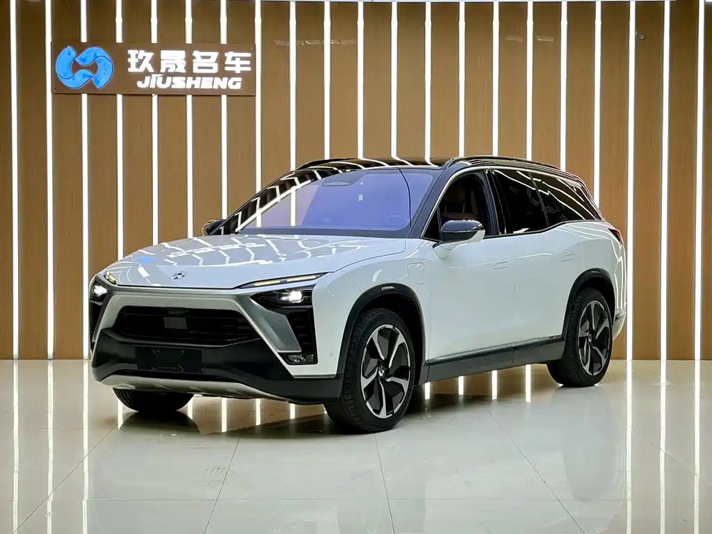 NIO ES8 2021
