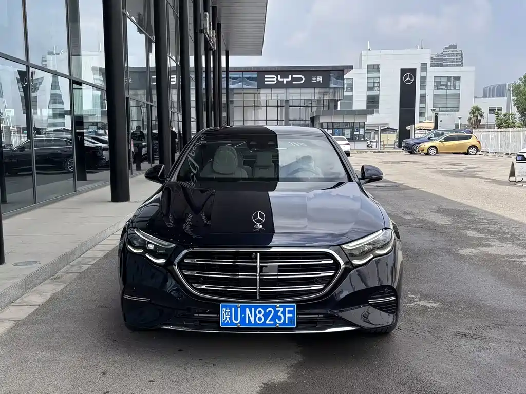 Mercedes-Benz E-Class 2023 — фото 2