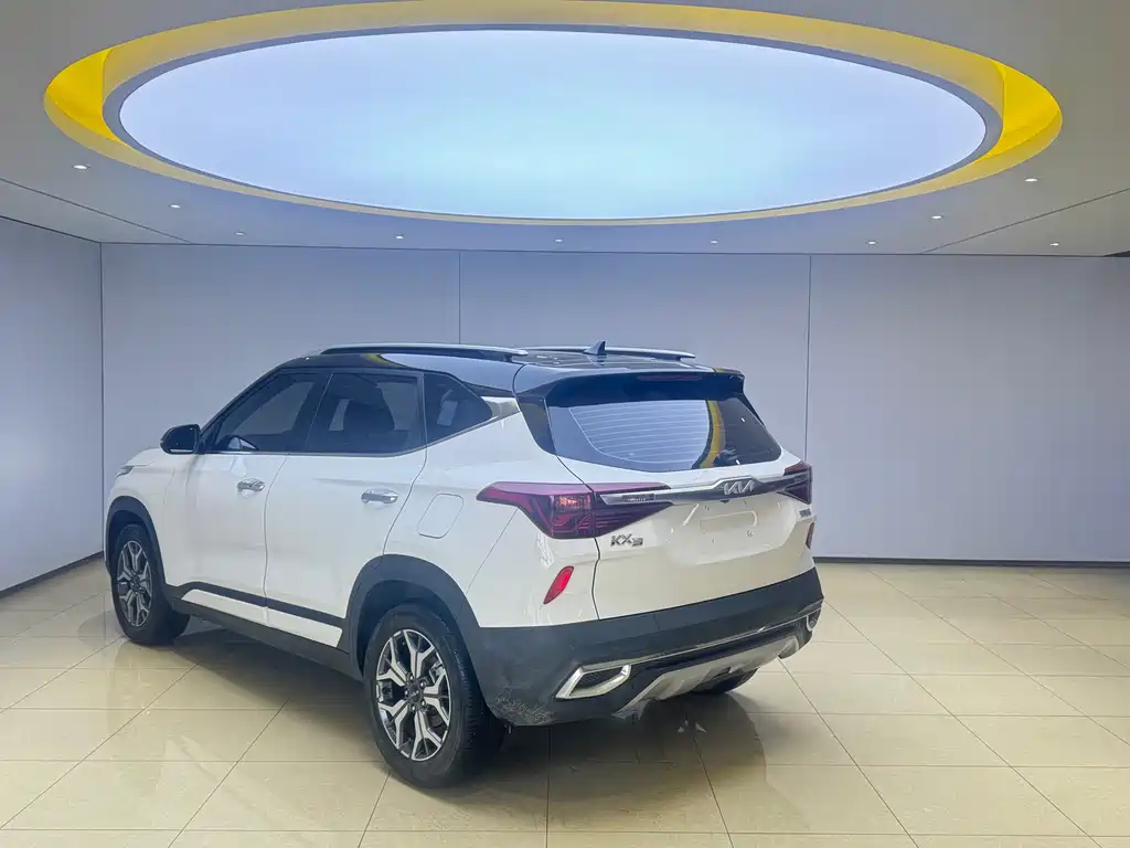 Kia KX3 2022 — фото 4
