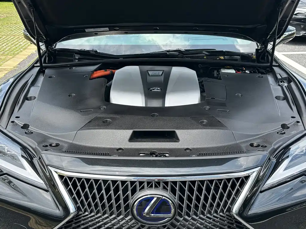 Lexus LS 2021 — фото 17