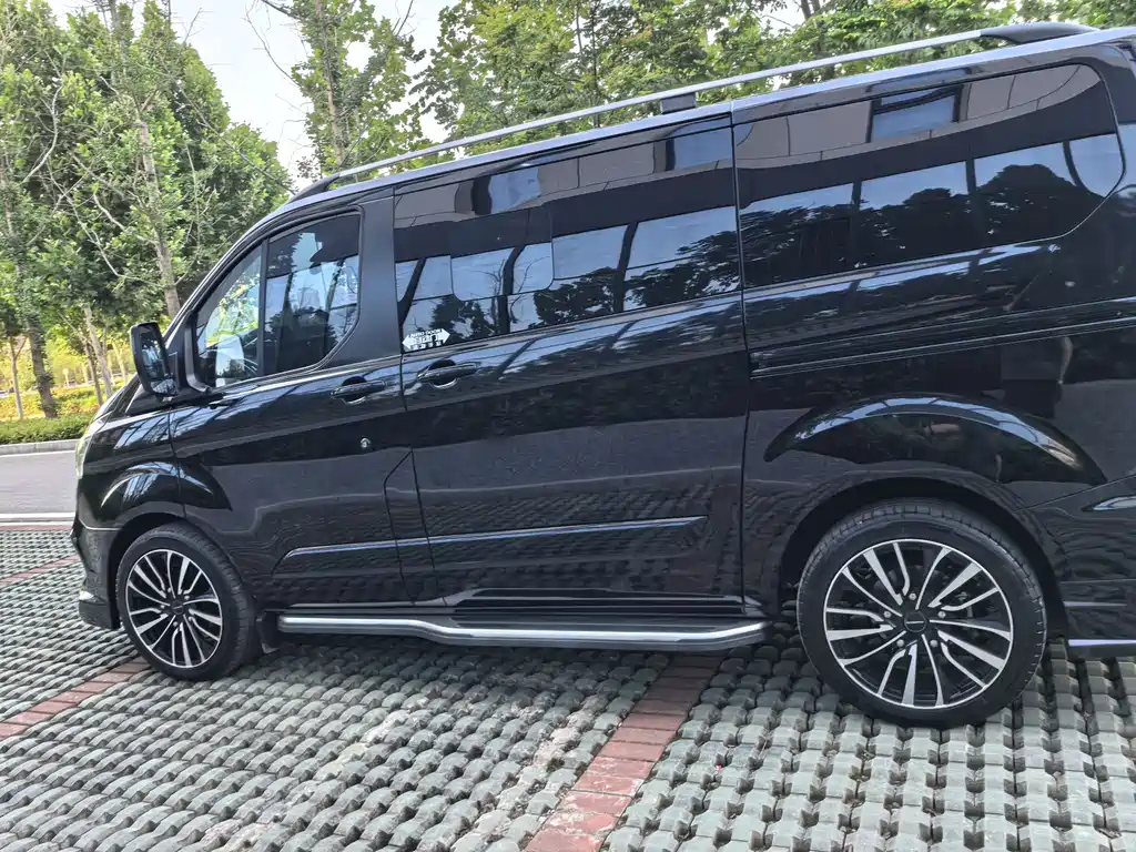 Ford Tourneo 2023 — фото 8