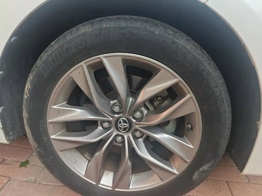 Toyota Avalon 2020