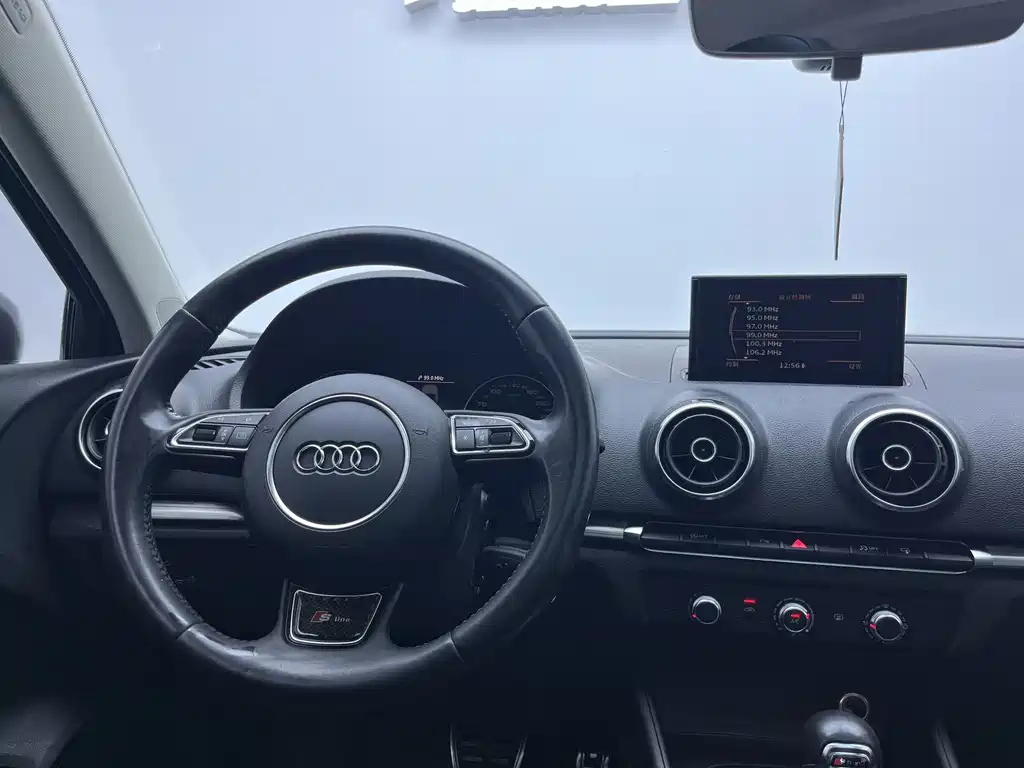 Audi A3 2017 — фото 19