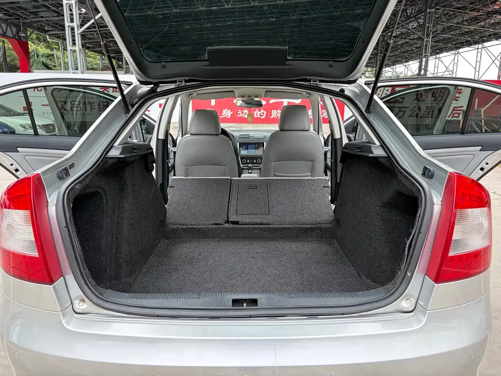 Skoda Octavia 2014 — фото 14