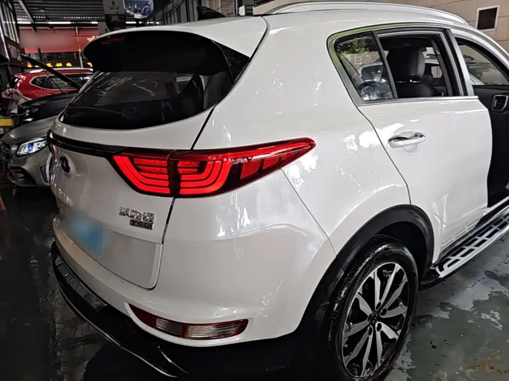 Kia KX5 2017 — фото 7
