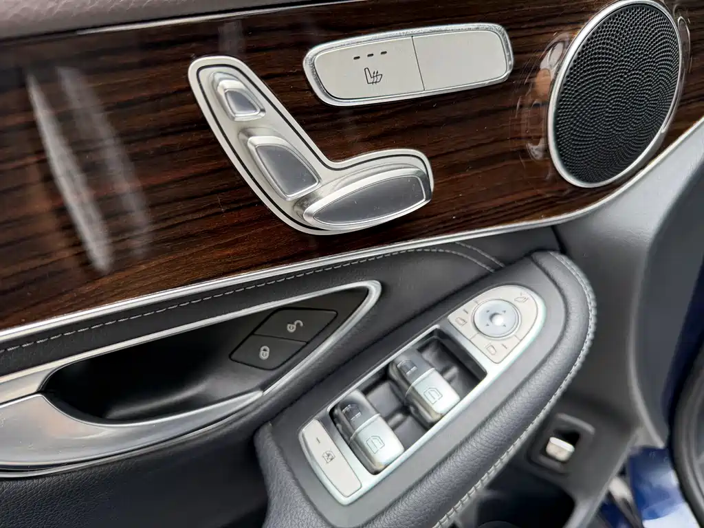 Mercedes-Benz GLC 2018 — фото 12