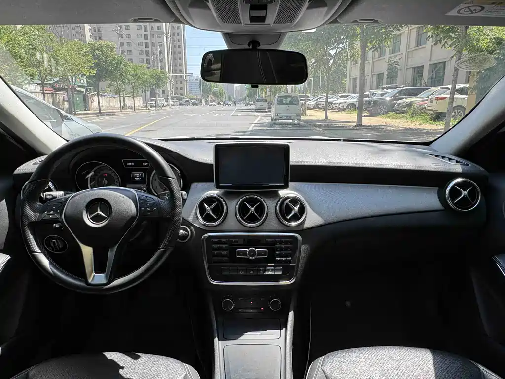 Mercedes-Benz GLA 2016