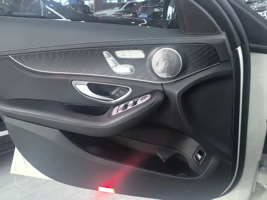 Mercedes-Benz C-Class 2019