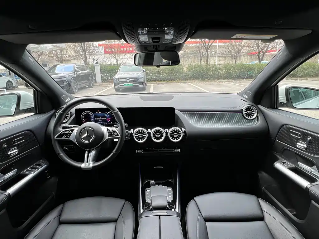 Mercedes-Benz GLA 2024 — фото 10
