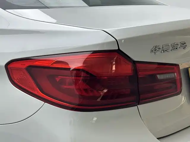BMW 5 Series 2020 — фото 18