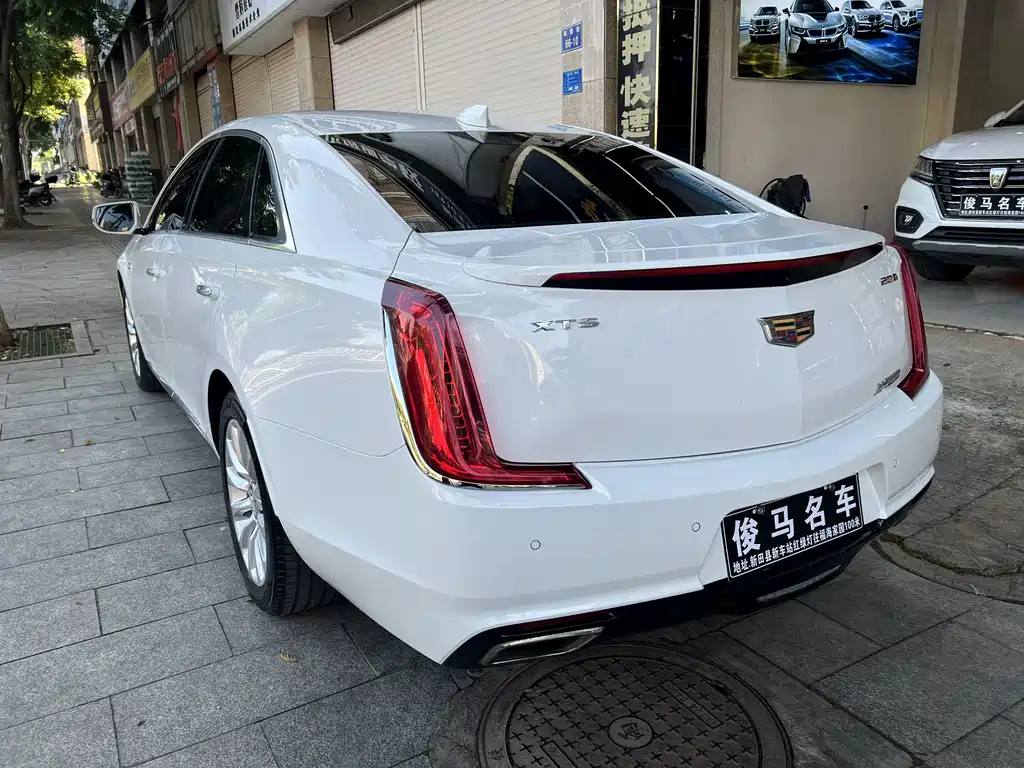Cadillac XTS 2018 — фото 6