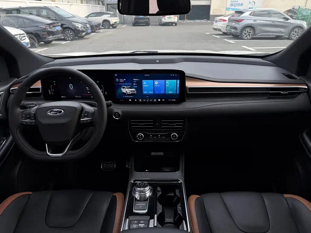 Ford Edge 2022 — фото 14
