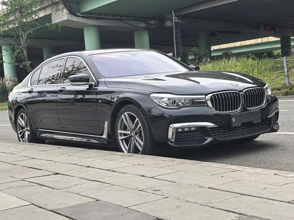 BMW 7 Series 2019 — фото 3