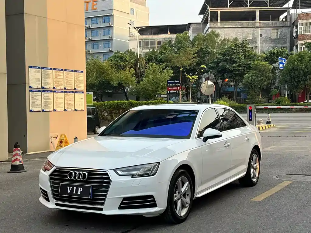 Audi A4L 2017