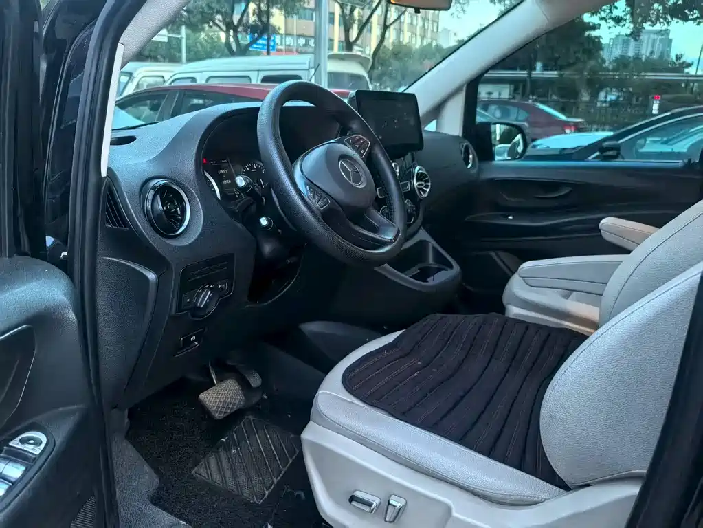 Mercedes-Benz Vito 2022 — фото 19