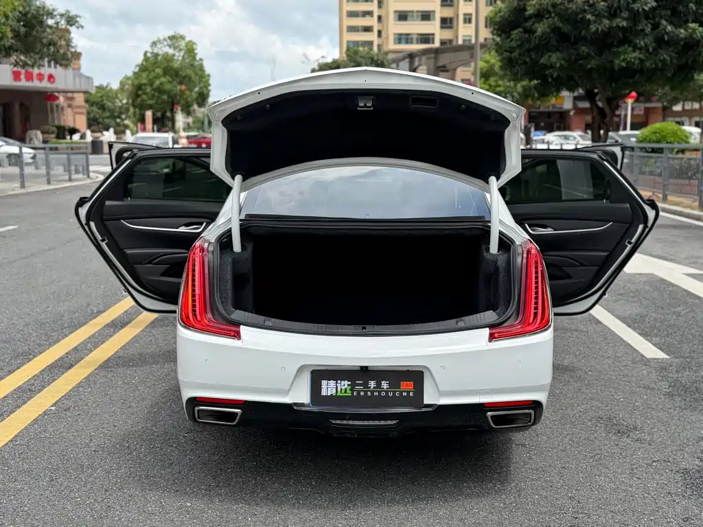 Cadillac XTS 2019 — фото 13