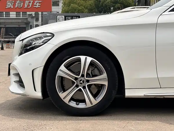 Mercedes-Benz C-Class 2021
